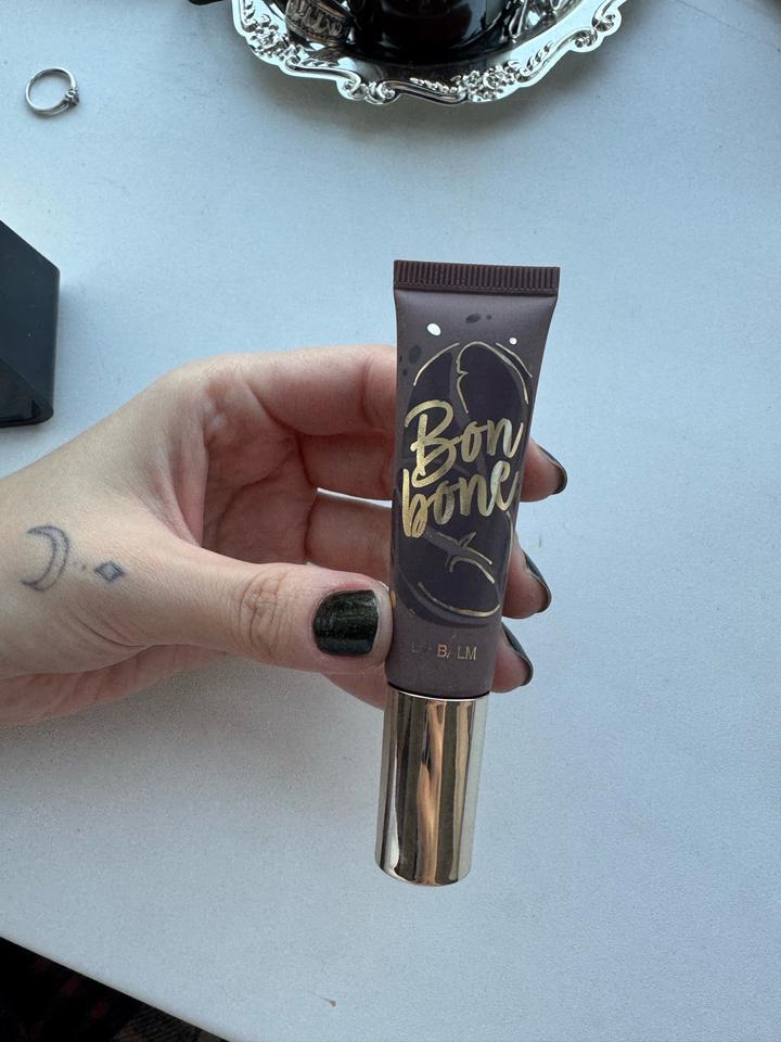 VIVIENNE SABO Блеск для губ Bon Bon