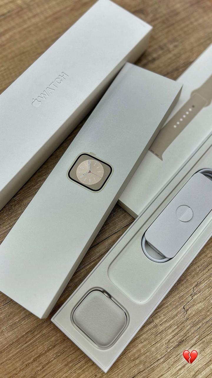 Смарт-часы Apple Watch Series 8 45 мм Aluminum starlight-бежевый
