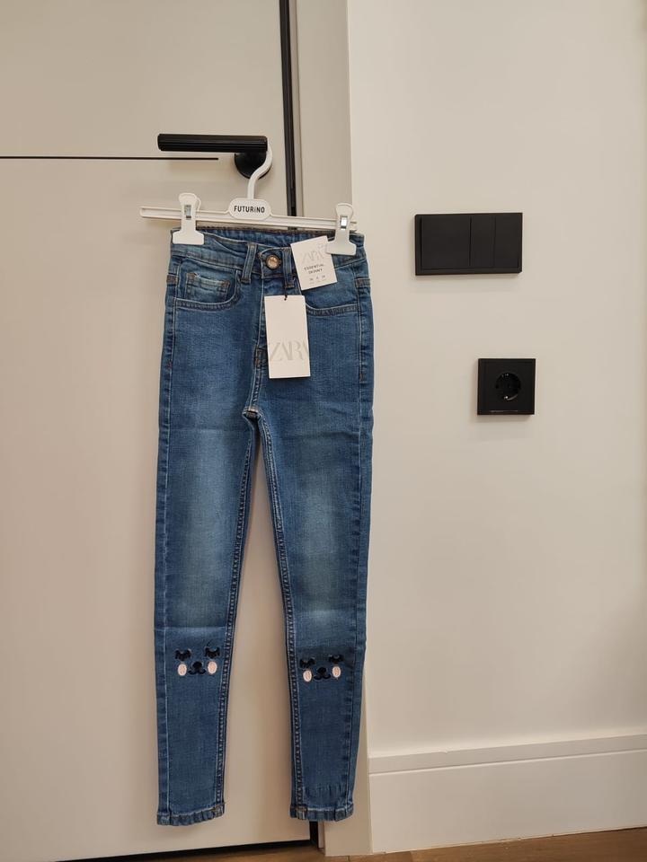 Джинсы Zara
