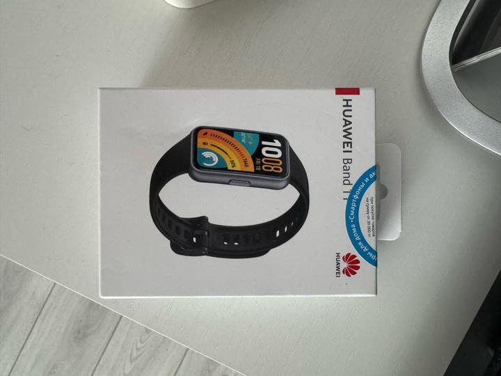 Фитнес-браслет HUAWEI Band 11