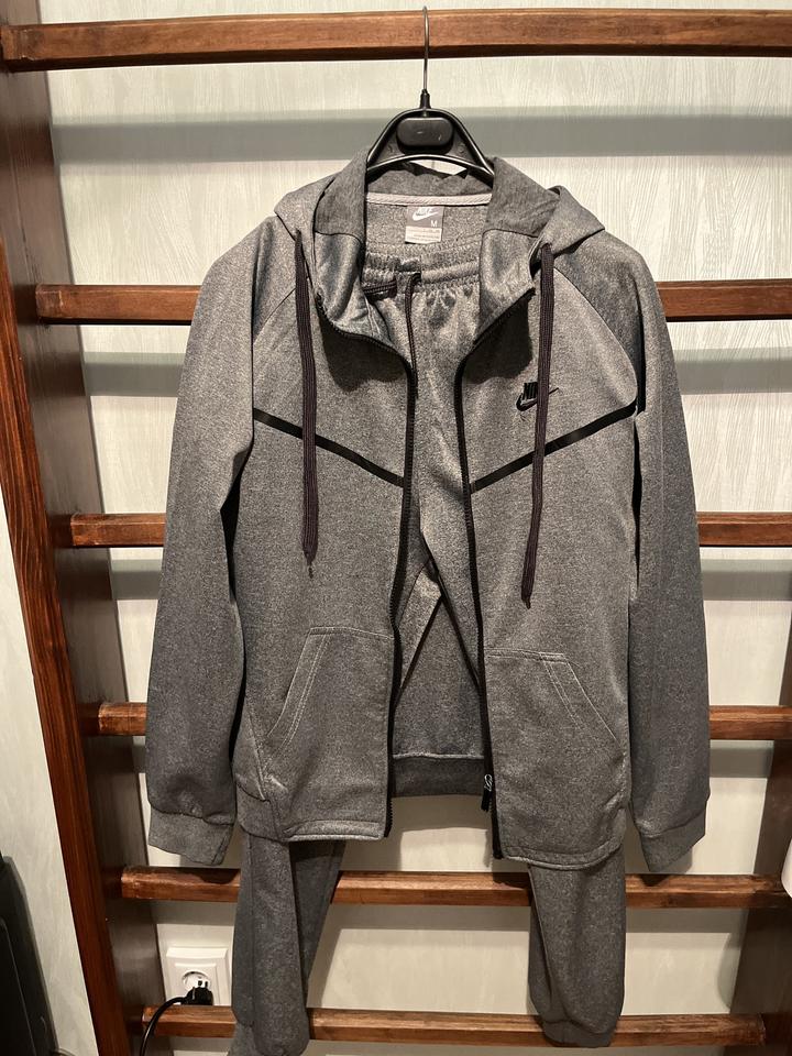 Спортивный костюм Nike