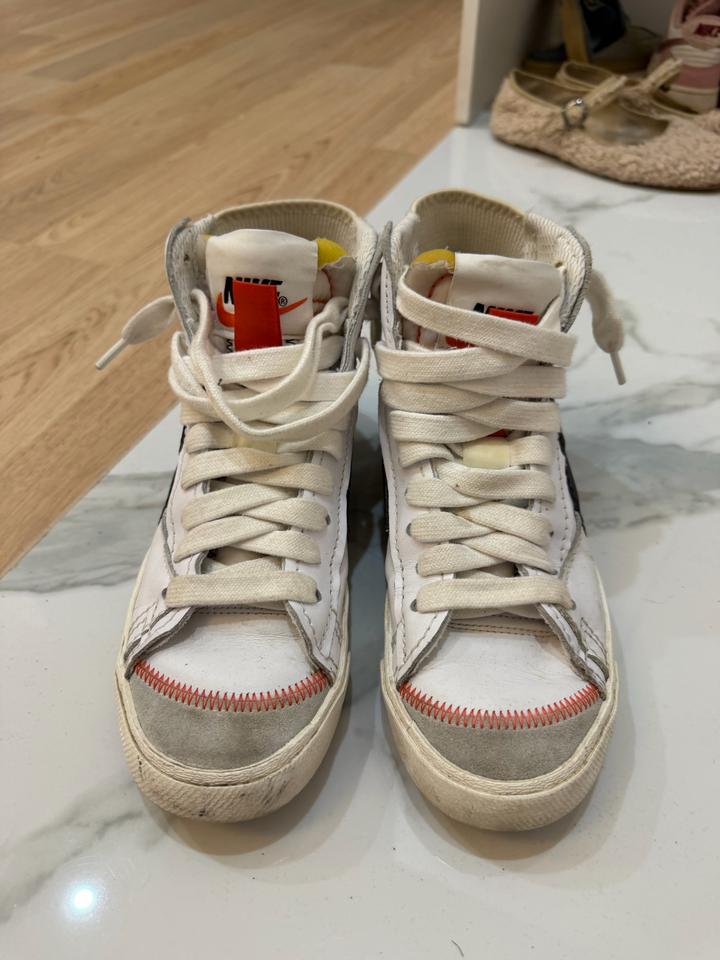 Nike