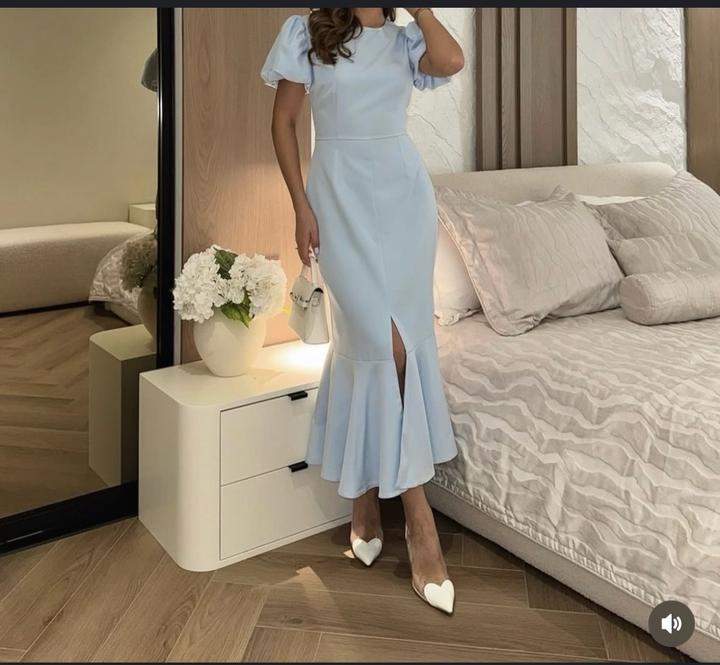 leely_brand Голубое платье миди с разрезом
