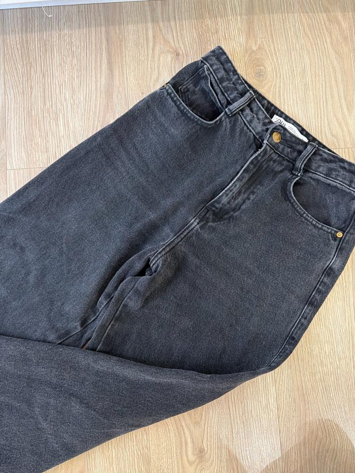 Джинсы Zara