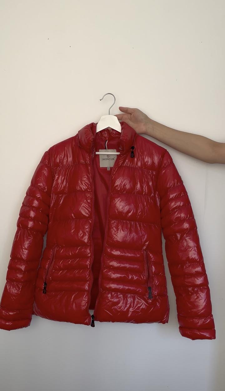 Красная Куртка Moncler