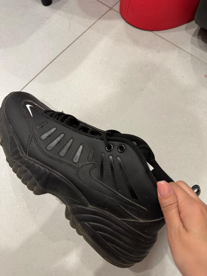 Кроссовки Nike