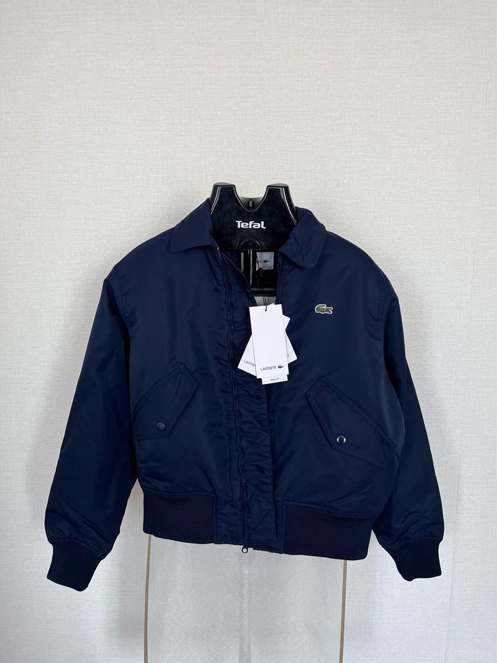 Осенняя куртка(ветровка) Lacoste