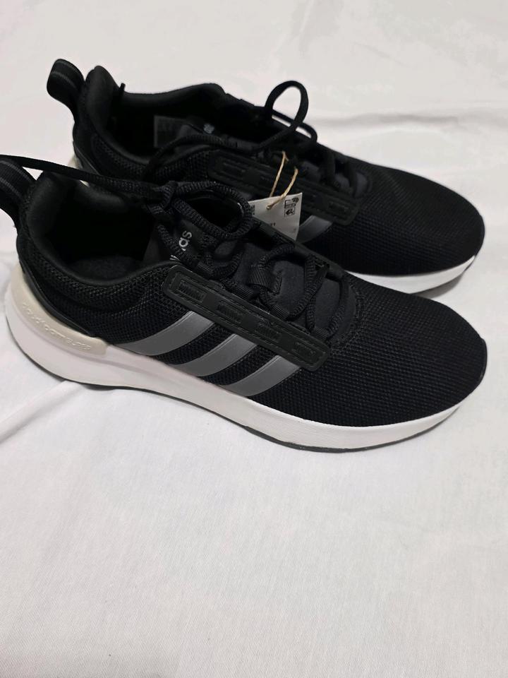 Кроссовки от Adidas