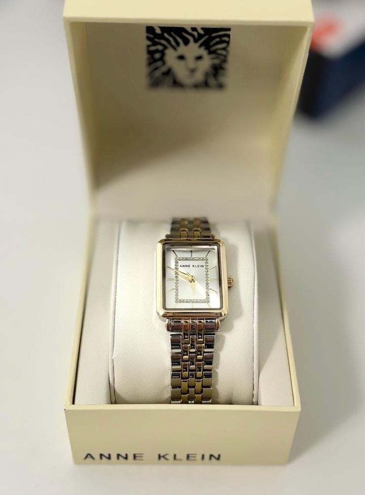 Женские часы Anne Klein