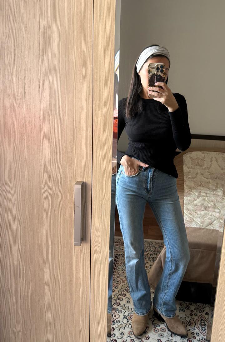 Джинсы Stradivarius