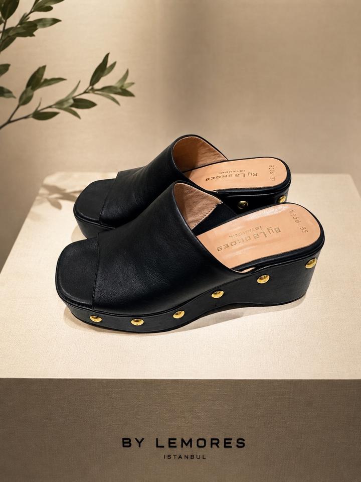 La sHoEsISTANBUL
