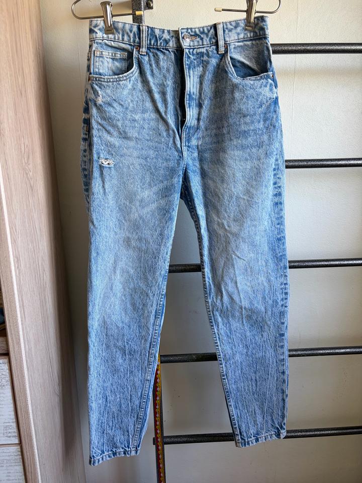 Джинсы Bershka