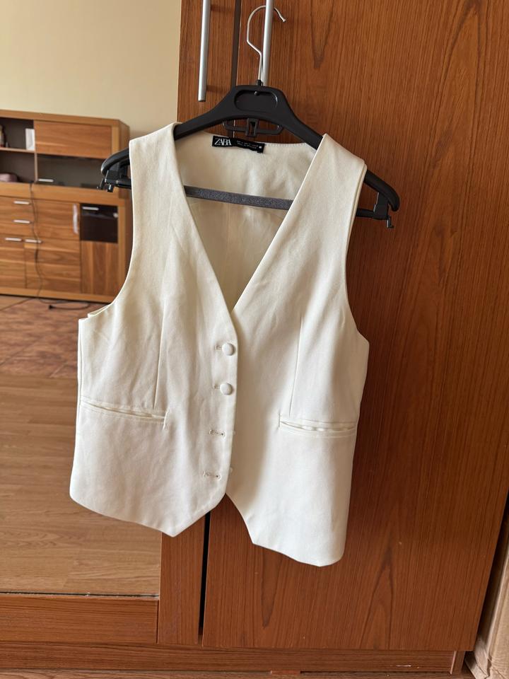 Жилет ZARA