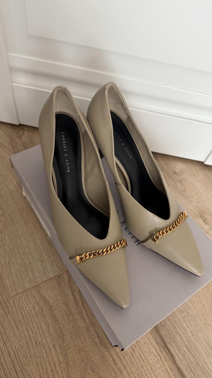 Charles & Keith