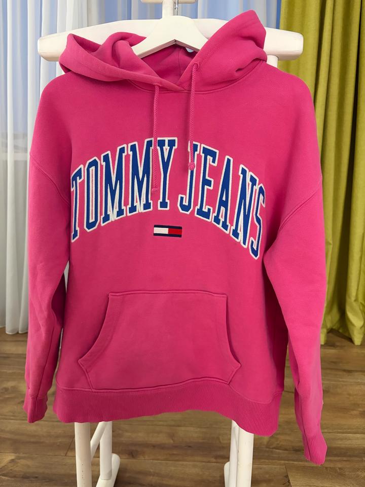 Tommy Hilfiger