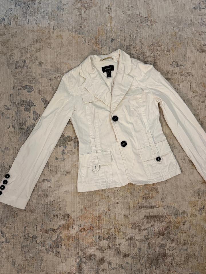 Mng Suit