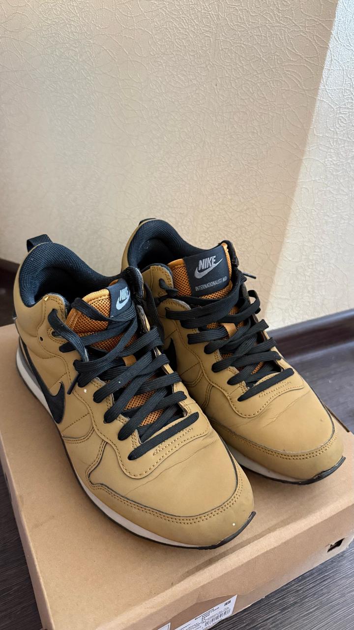 Кроссовки Nike Internationalist