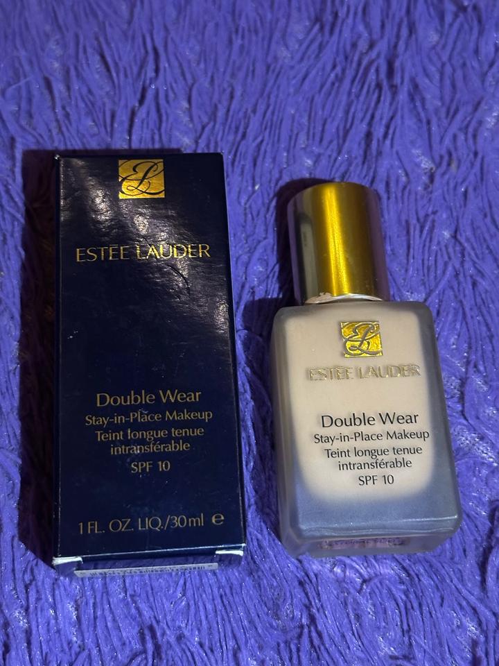 Тональный крем Estée Lauder Double Wear 2W1.5 Natural Suede
