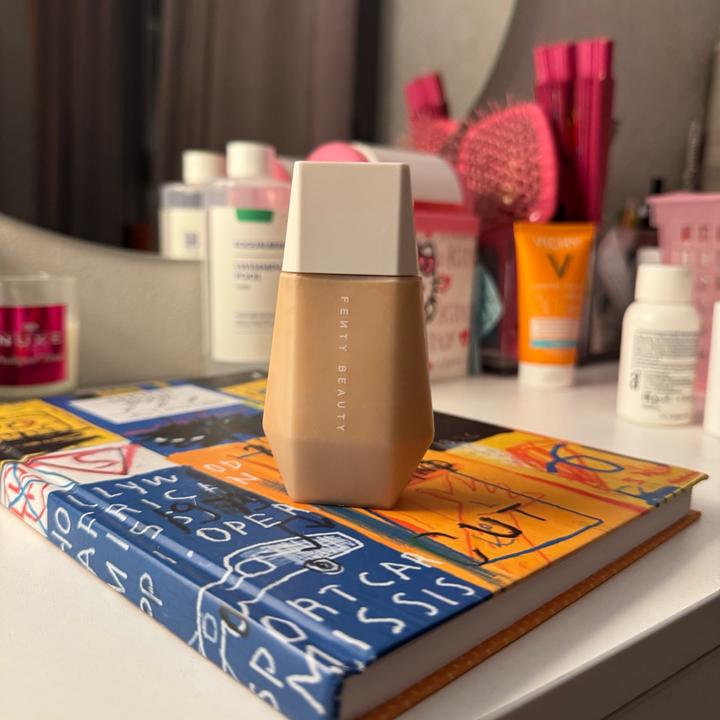 Fenty Beauty 💅🏼 Fenty тональный флюид тинт тональная основа