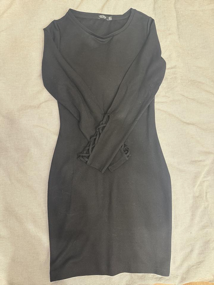 Платье Bershka