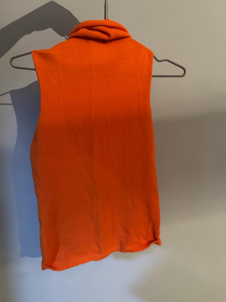 United Colors of Benetton водолазке без рукавов