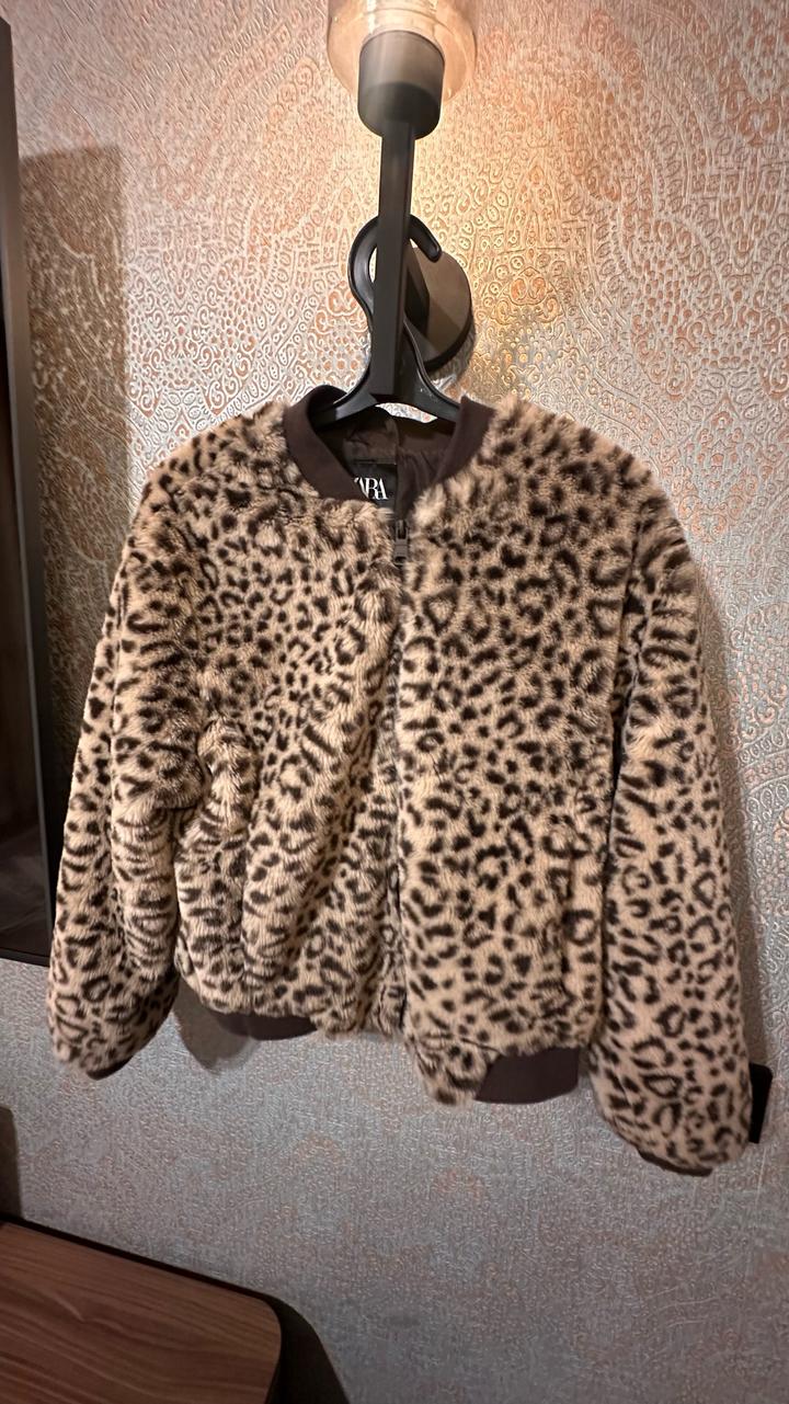Бомбер ZARA из искусственного меха