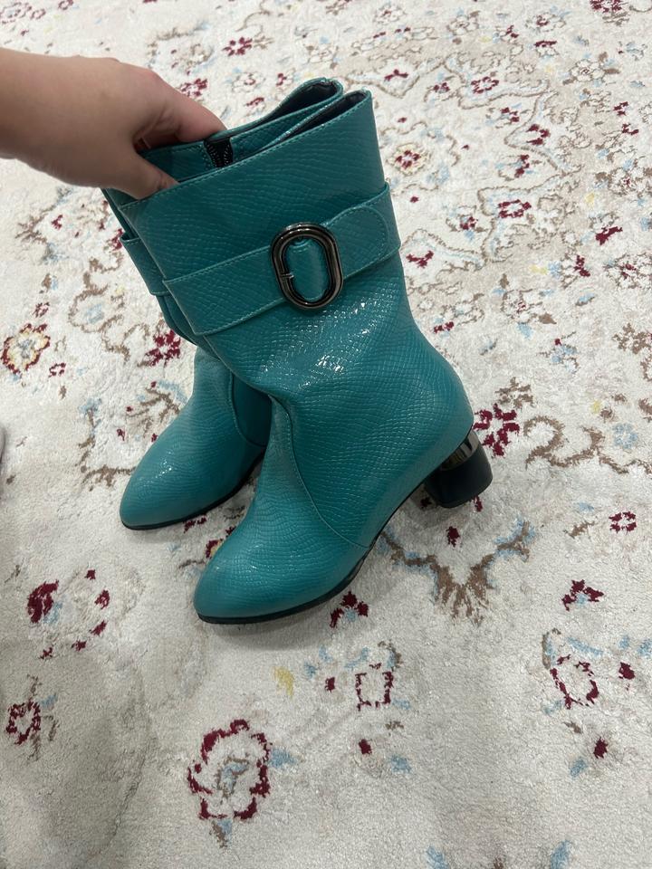 Женские ботинки