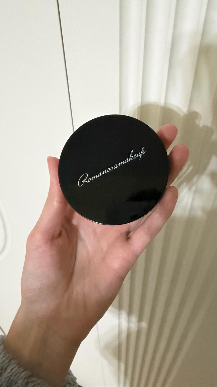 Кремовые румяна Romanovamakeup
