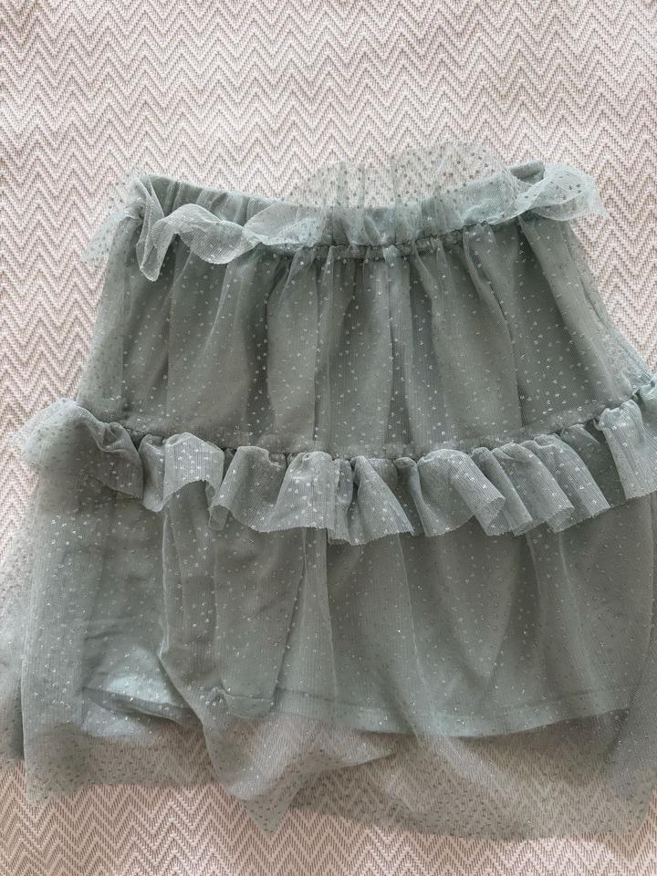 H&M