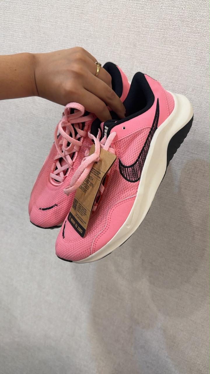Кроссовки Nike