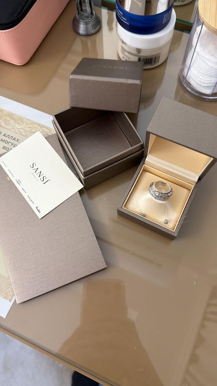 Кольцо BVLGARI, из коллекции serpenti