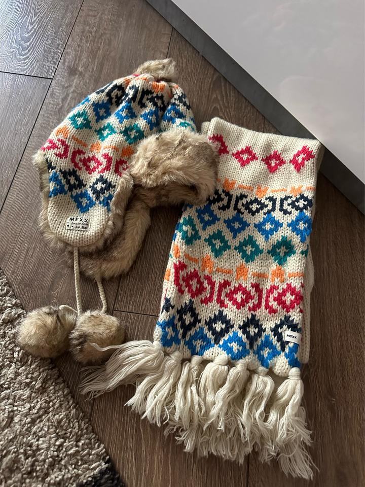 Комплект Mexx из шапки и шарфа
