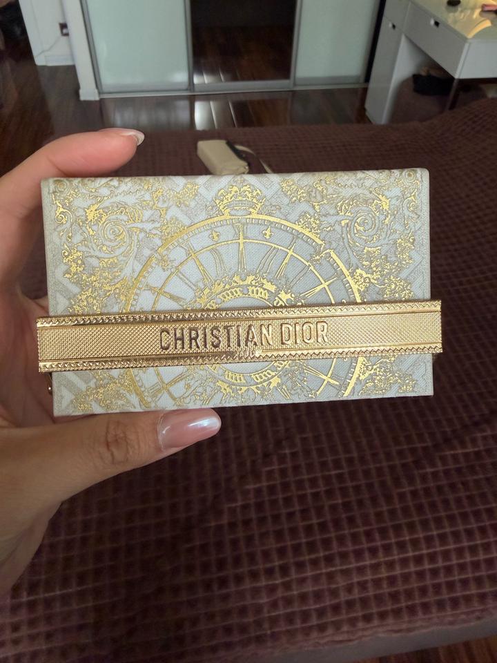Dior