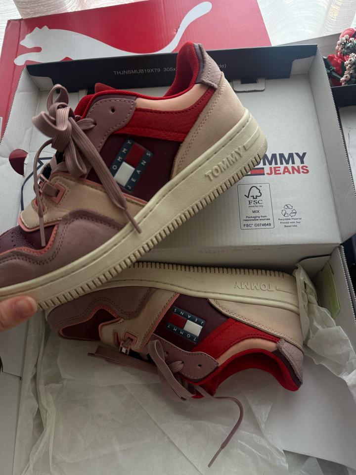 Tommy Jeans