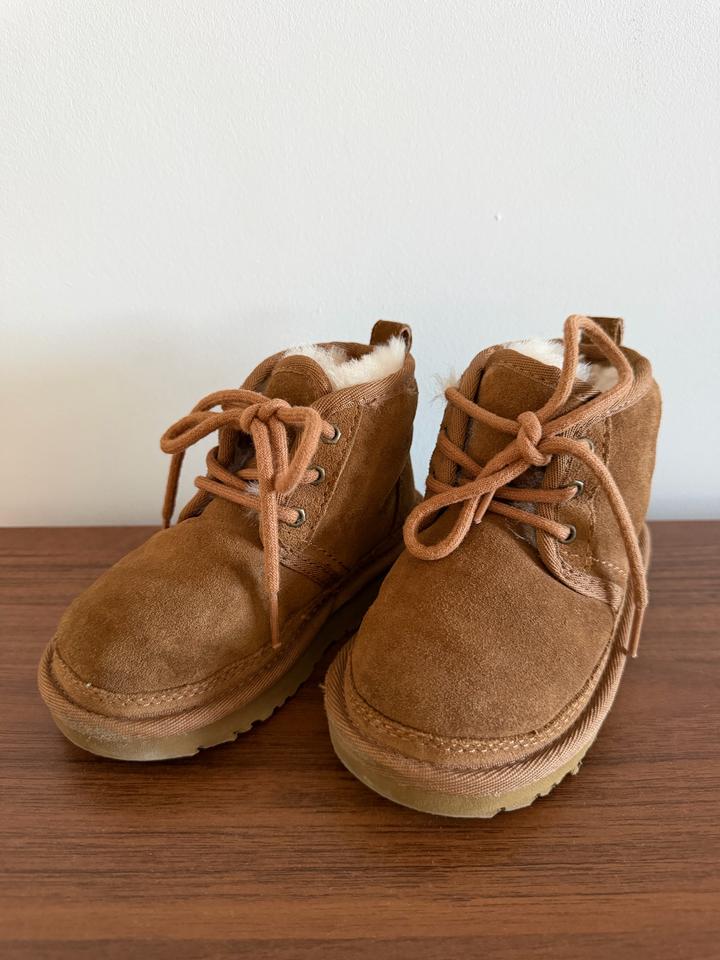 UGG