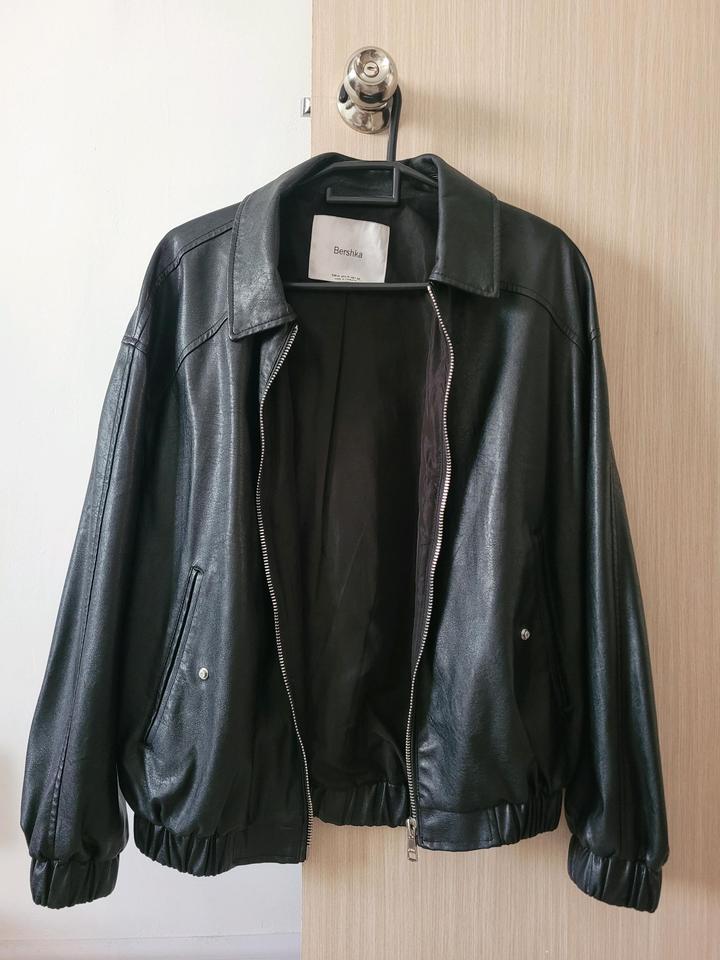 Bershka Кожаная куртка