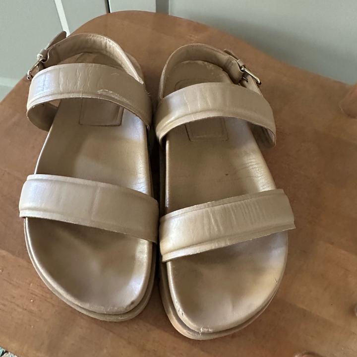 Сандалии ZARA