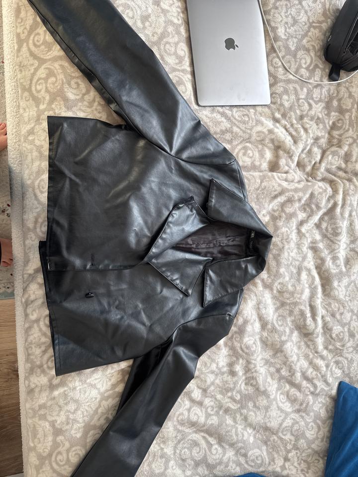 Кожаная куртка Zara