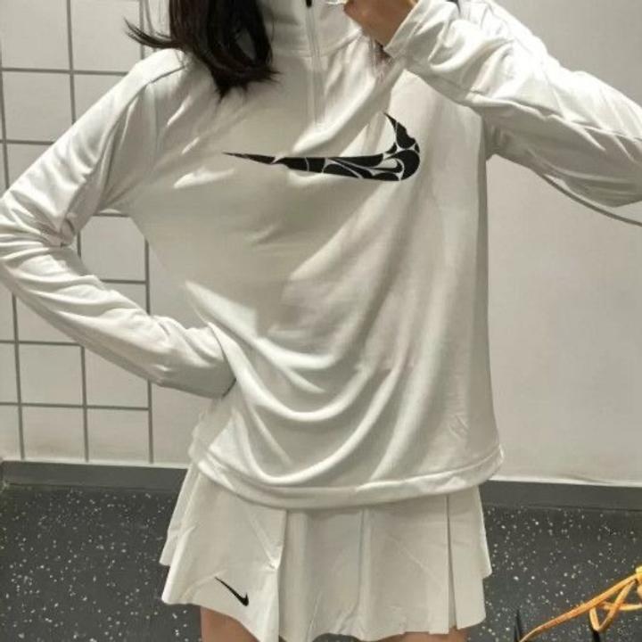 Спортивный лонгслив Nike