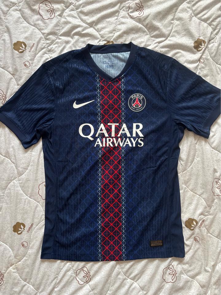 Футбольная футболка Nike Paris Saint-Germain