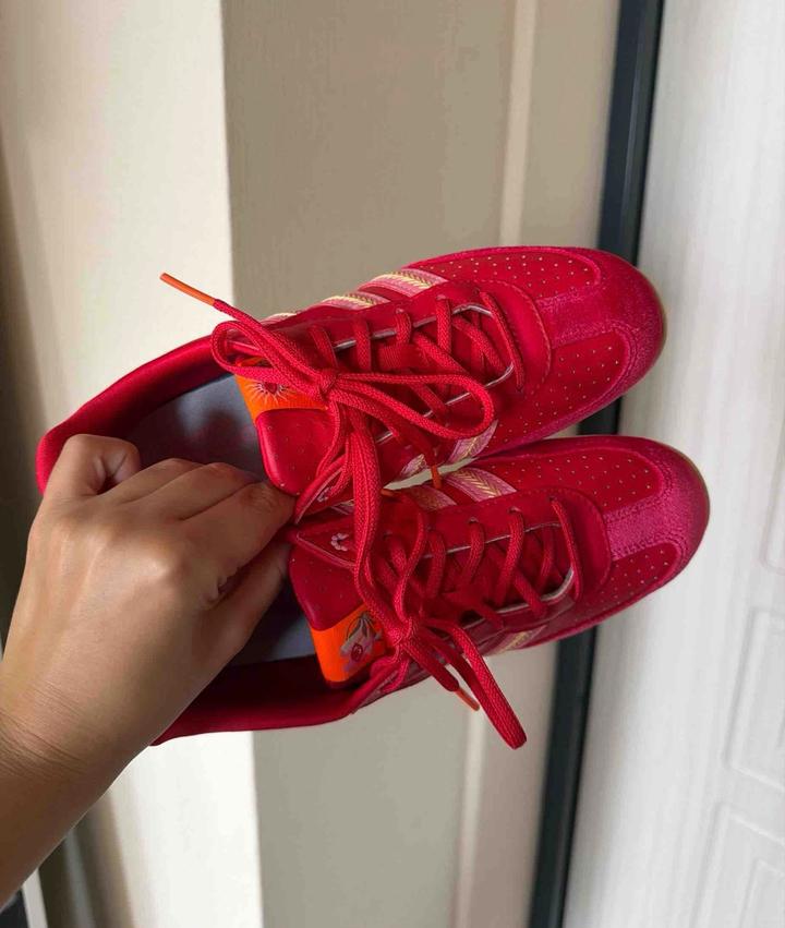 Кроссовки adidas