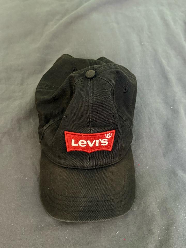 Levi's