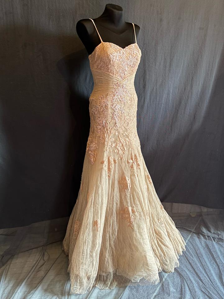 Label-Dress