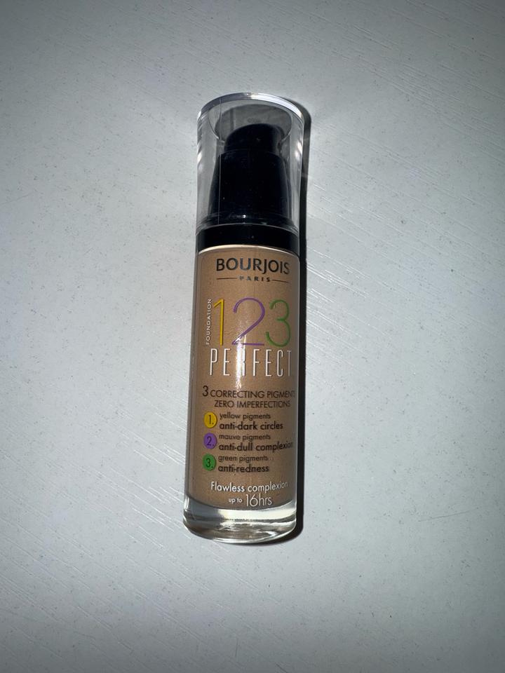 Тональный крем Bourjois 123 Perfect