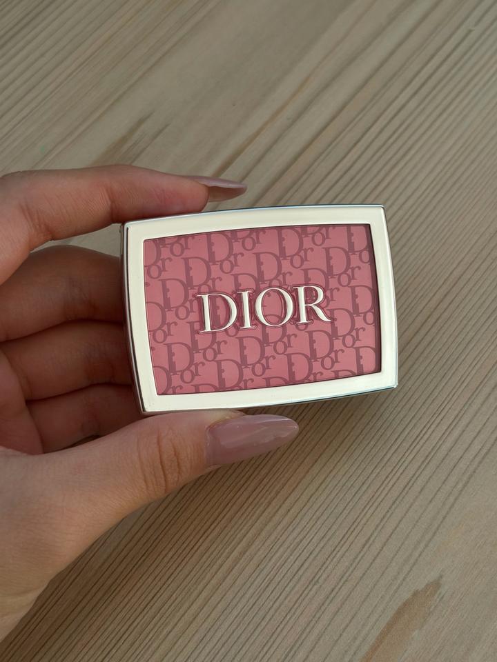 Румяна Dior Rosy Glow 001 Pink