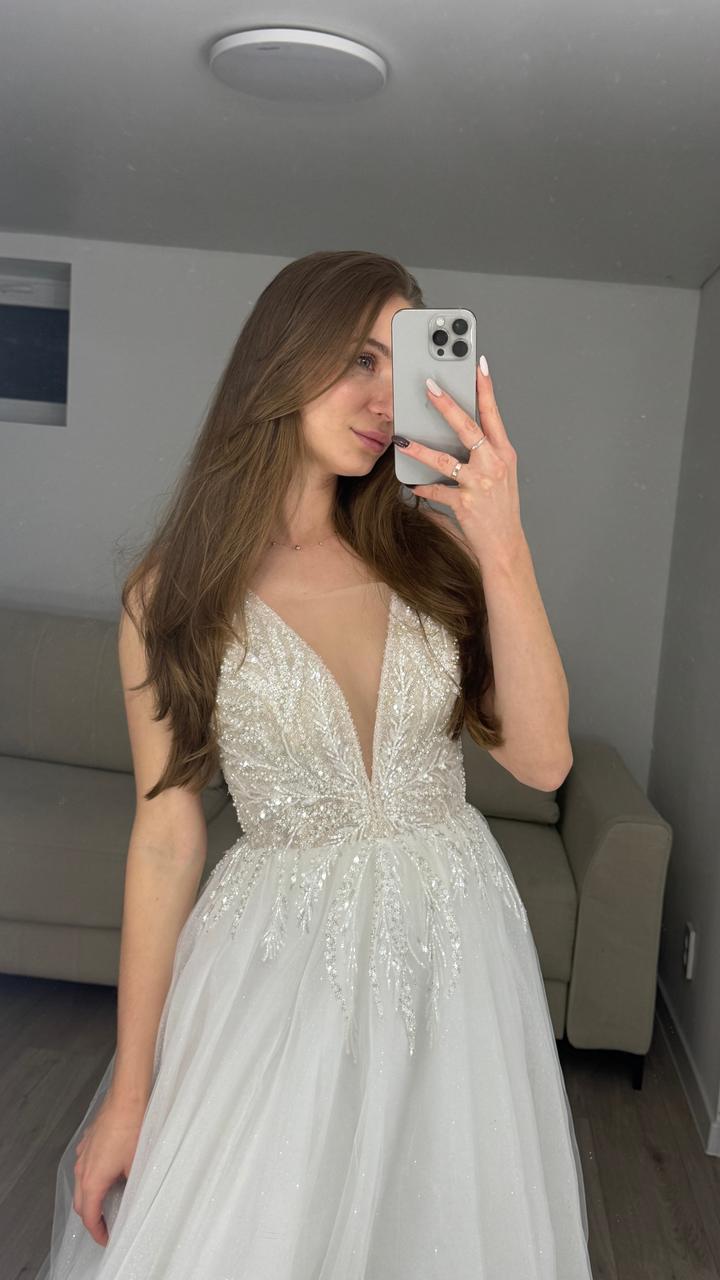 Свадебное платье со шлейфом