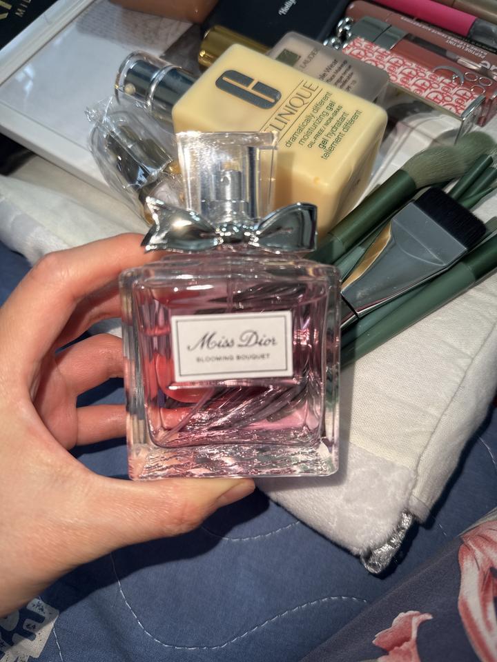 Духи Miss Dior Blooming Bouquet