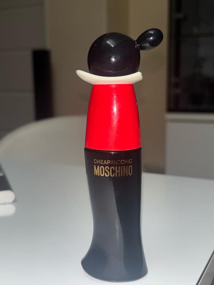 Парфюмерная вода Moschino Cheap & Chic
