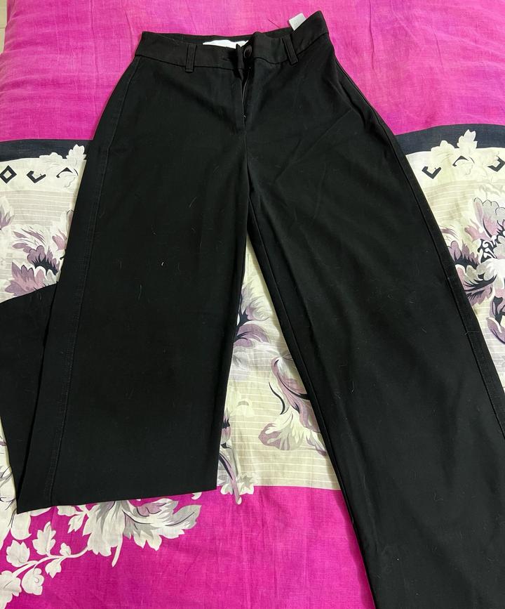 Bershka Брюки прямые черные