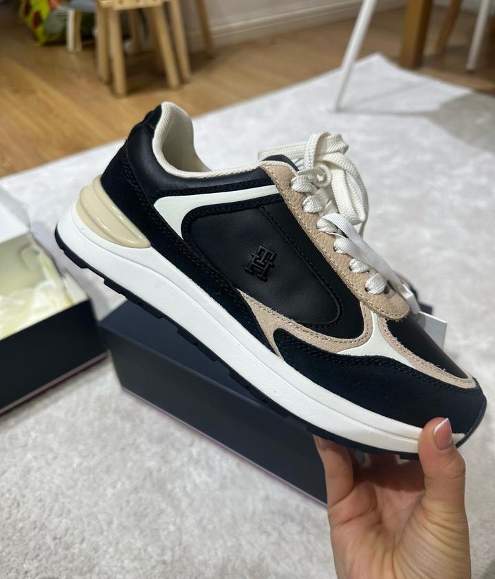 Кроссовки Tommy Hilfiger  CASUAL FASHION RUNNER LTR женские новые в коробке